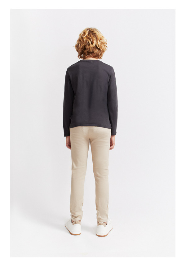 CAMISETA NIÑO GRIS OSCURO